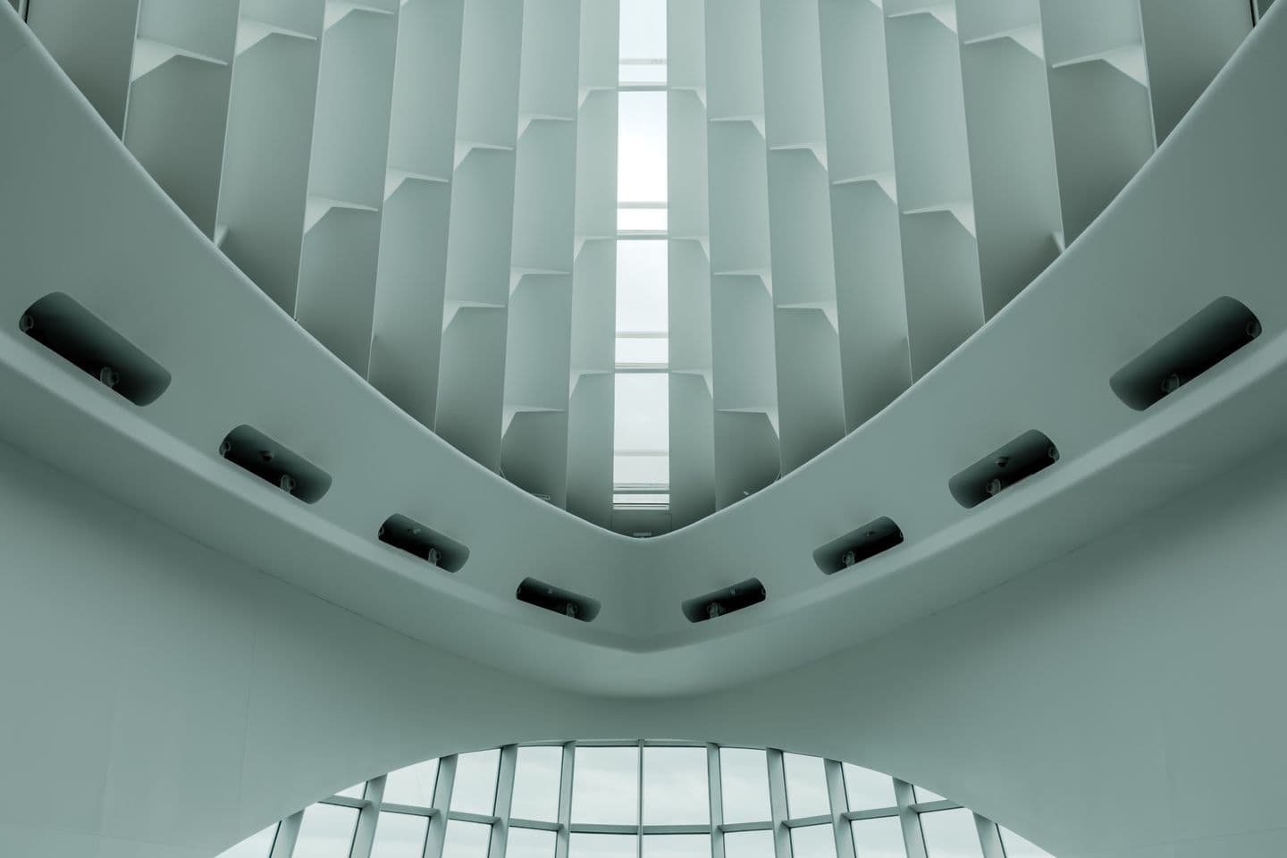 几何构成的未来感公共建筑室内空间